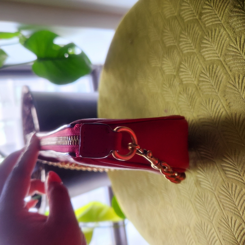 Coach Red Quilted Women's Bag - Picture 2 of 6